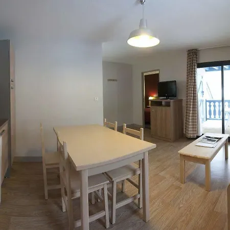 Apartmanhotel Noemys Trois Vallees 3*